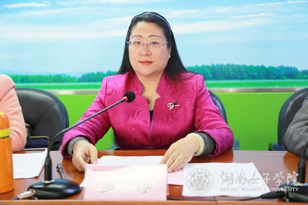 罗婷1.jpg