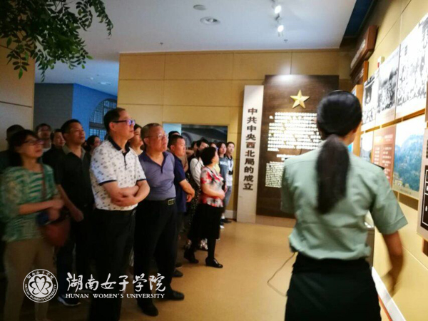 3参观西北局纪念馆.jpg