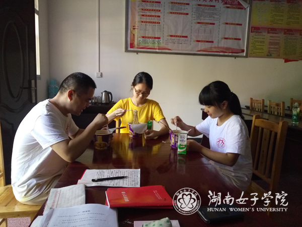 简单的早餐l.jpg